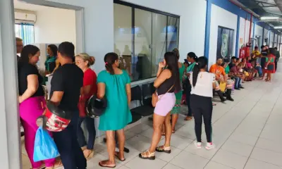 Regularização fundiária em Cruzeiro do Sul garante títulos de terrenos registrados em cartório