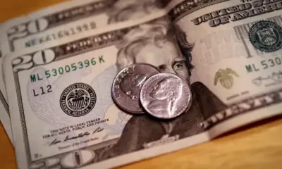 Dólar fica estável, apesar de conflito entre Israel e Irã