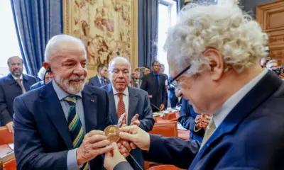 Em Paris, Lula é segundo líder brasileiro na história recebido pela Academia Francesa