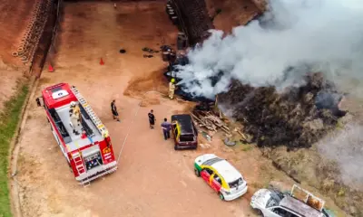 Fogo atinge pneus e causa incêndio no estande de tiros do BOPE, em Rio Branco
