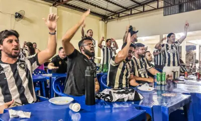 No Acre, torcida vibra em gol do Botafogo contra o PSG no Mundial de Clubes