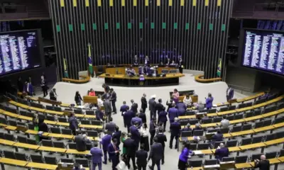 Câmara aprova urgência de projeto que susta decreto do IOF