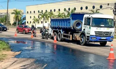 Derramamento de óleo atinge parte da Via Verde, em Rio Branco