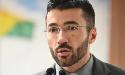 Zé Lopes destaca medidas de proteção às mulheres e cobra execução efetiva de leis