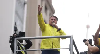 Bolsonaro testa fidelidade de aliados em novo ato contra cerco do STF