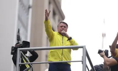 Bolsonaro testa fidelidade de aliados em novo ato contra cerco do STF