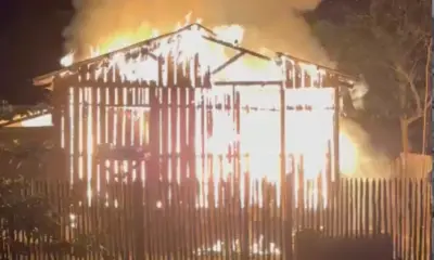 No Acre, mulher inconformada com fim de relacionamento incendeia a própria casa
