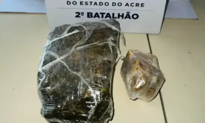 Taxista desconfia de pacote e ajuda polícia a apreender mais de 600 gramas de drogas
