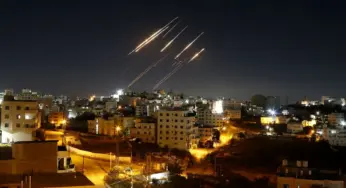 Israel e Irã trocam novos ataques com mísseis durante a noite