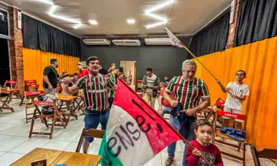 No Acre, torcedores do Fluminense vão à loucura com vitória no Mundial