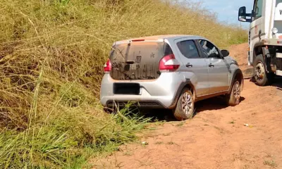 Carro de empresa com registro de roubo é encontrado na Transacreana