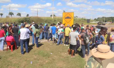 Epitaciolândia garante transporte para candidatos durante bloqueio da BR-317