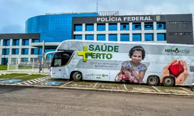 Com sede em manutenção, Hemoacre faz coleta externa em frente à PF