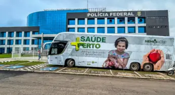 Com sede em manutenção, Hemoacre faz coleta externa em frente à PF