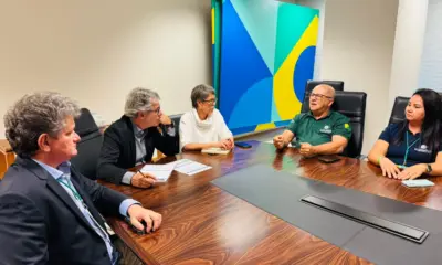 Dirigentes de cooperativas visitam Jorge Viana e discutem fortalecimento do setor