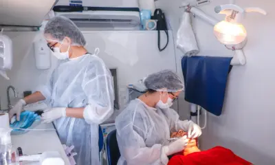 Famílias de pescadores recebem atendimento odontológico durante o feriado