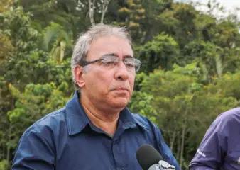 Dnit explica técnica do macadame, defendido por caravana na BR-364