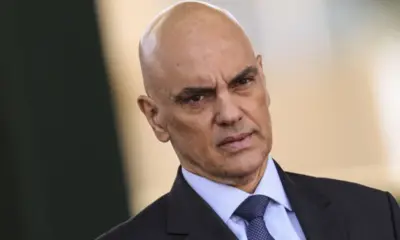Moraes ouve Bolsonaro e outros 7 réus da trama golpista a partir de segunda