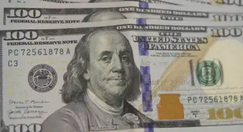 Dólar cai para R$ 5,43 e atinge menor valor desde setembro