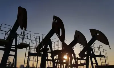 Petróleo tem maior alta desde 2022 com troca de ataques entre Israel e Irã