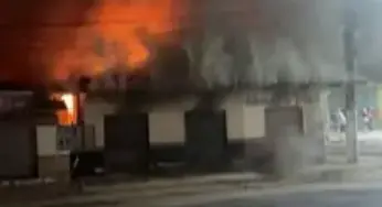 Incêndio atinge dois comércios no centro de Sena Madureira