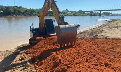 Prefeitura realiza serviços de infraestrutura em Cruzeiro do Sul