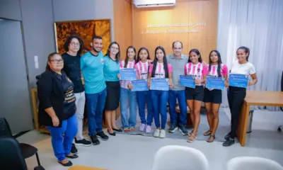 Prefeitura homenageia escola rural que vai representar Cruzeiro do Sul em Brasília