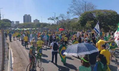 Bolsonaristas fazem ato pró-Trump em Brasília contra Moraes e Lula