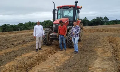 Prefeitura de Cruzeiro do Sul mecaniza 168 hectares de terras em ação agrícola