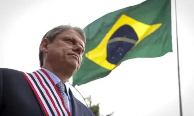 Tarcísio nega ter pedido ao STF que autorizasse Bolsonaro a ir aos EUA