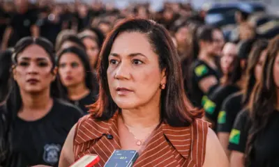 Mailza prestigia encerramento do curso de formação com 308 policiais penais