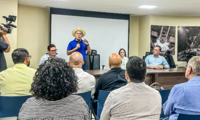 Bocalom se reúne com setor imobiliário e pede ajuda para combater queimadas em lotes vazios