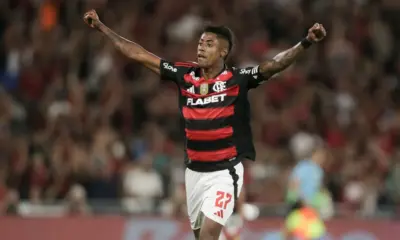 Flamengo vence, segue líder e São Paulo pode terminar rodada no Z-4
