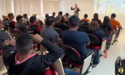 Funcionários da Recol Distribuidora participam de curso de pilotagem com foco na segurança
