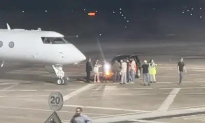 Gusttavo Lima desembarca em Rio Branco, posa com fãs e segue para ExpoAcre