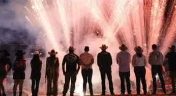 Rodeio tem início na Expoacre Juruá em Cruzeiro do Sul com arena nova e 56 peões