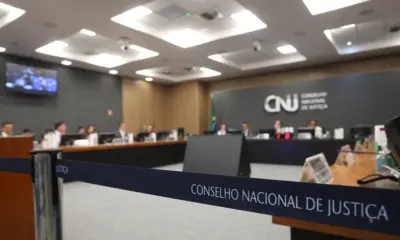 CNJ suspende projeto que permitiria cartórios sob gestão de profissionais sem diploma em Direito
