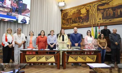 Michelle Melo promove audiência e defende liberdade religiosa nas escolas com aprovação de projeto na Aleac