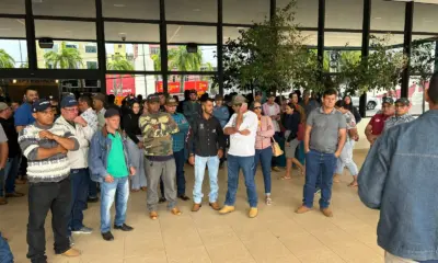 Produtores rurais do Acre protestam contra ações de órgãos ambientais