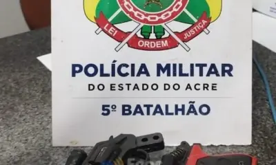 Tentativa de assalto com arma falsa termina com suspeito detido por populares em Brasiléia