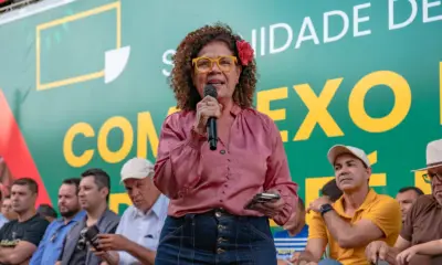 Perpétua comemora assinatura de acordo para ferrovia entre Acre e Peru