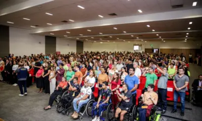 Governo do Acre reúne mais de 500 pessoas em evento sobre inclusão e reabilitação de pessoas com deficiência