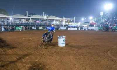 Prova dos Três Tambores movimenta arena com competidores de vários estados