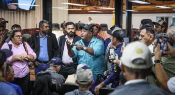 Produtores rurais do Acre protestam contra ações de órgãos ambientais