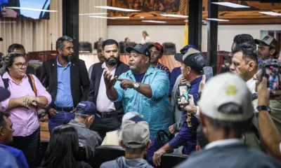 Produtores rurais do Acre protestam contra ações de órgãos ambientais