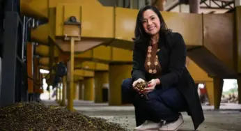 Em Mâncio Lima, Mailza visita complexo industrial de café e reforça apoio à produção rural