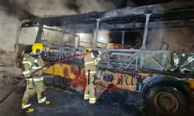 Ônibus escolar de Senador Guiomard pega fogo na AC-40; grupo junino escapa ileso