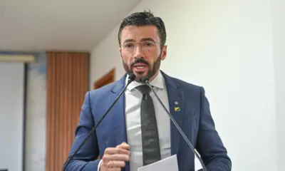 Zé Lopes critica veto a projeto de combate à violência contra a mulher