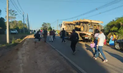 Moradores liberam AC-10 e prometem buscar justiça no Acre