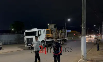 Trio é preso ao tentar furtar retroescavadeira em propriedade rural